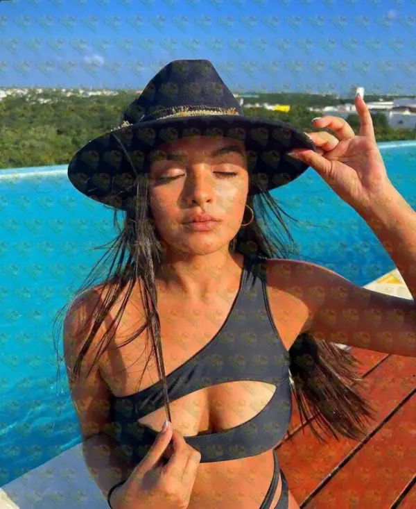 Sarah Sweet Indian girl in Jumeirah Bay 💋, 24 y.o., 167 cm, 55 kg, Dubai