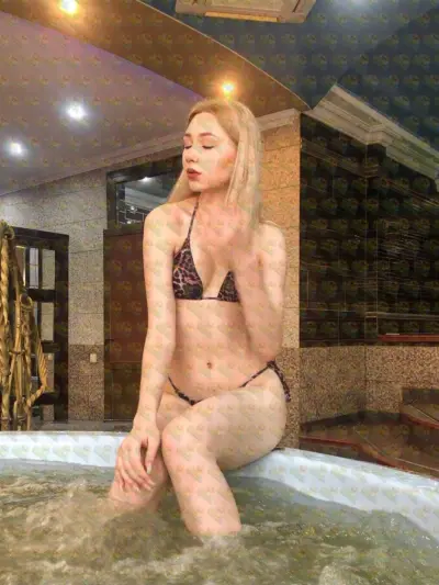 Sasha, 18 y.o., 183 cm, 60 kg, Sharjah