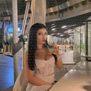Photo 9 — Valeria I set the rules here, 22 y.o., 176 cm, 51 kg, Dubai