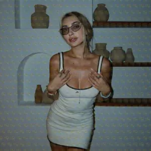 Photo 3 — Vivienne Not for everyone. Only for the right one, 23 y.o., 170 cm, 55 kg, Abu Dhabi
