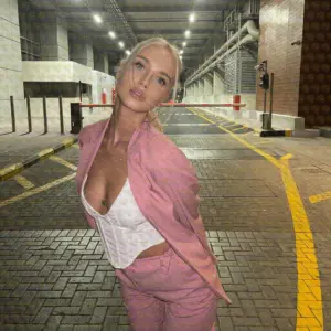 Photo 2 — Zia blonde, curvy & ready for u 😘, 20 y.o., 175 cm, 56 kg, Abu Dhabi